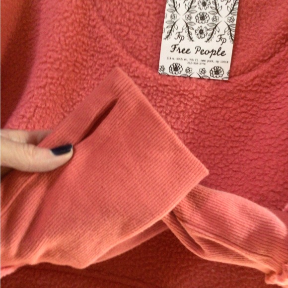 NEW! Fuzzy cropped peach fleece jacket - Picture 3 of 8